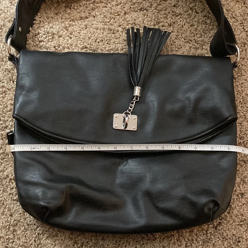 Apt. 9 Black Purse